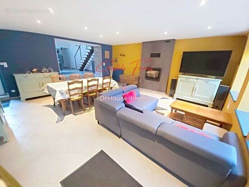 Maison à LOUVIGNE-DU-DESERT