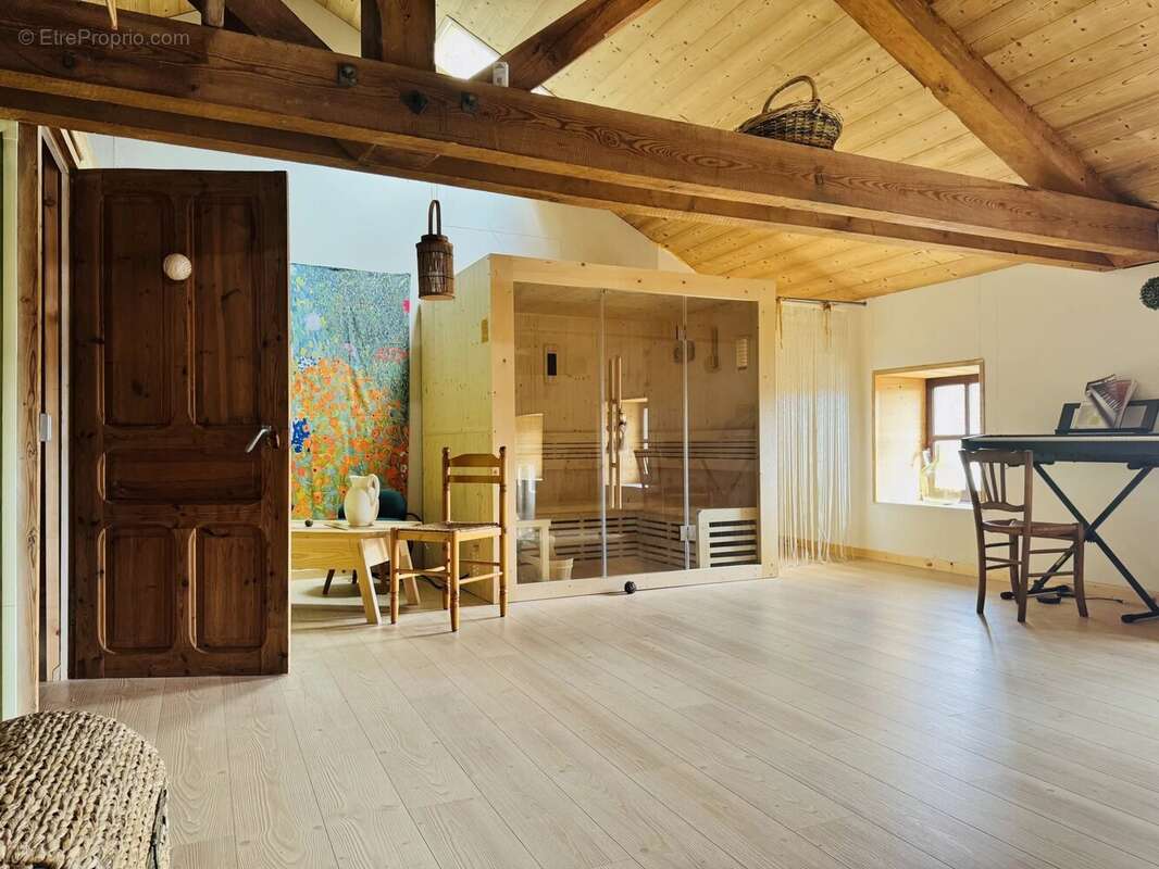 Maison à SAINT-CHRISTOPHE-D'ALLIER