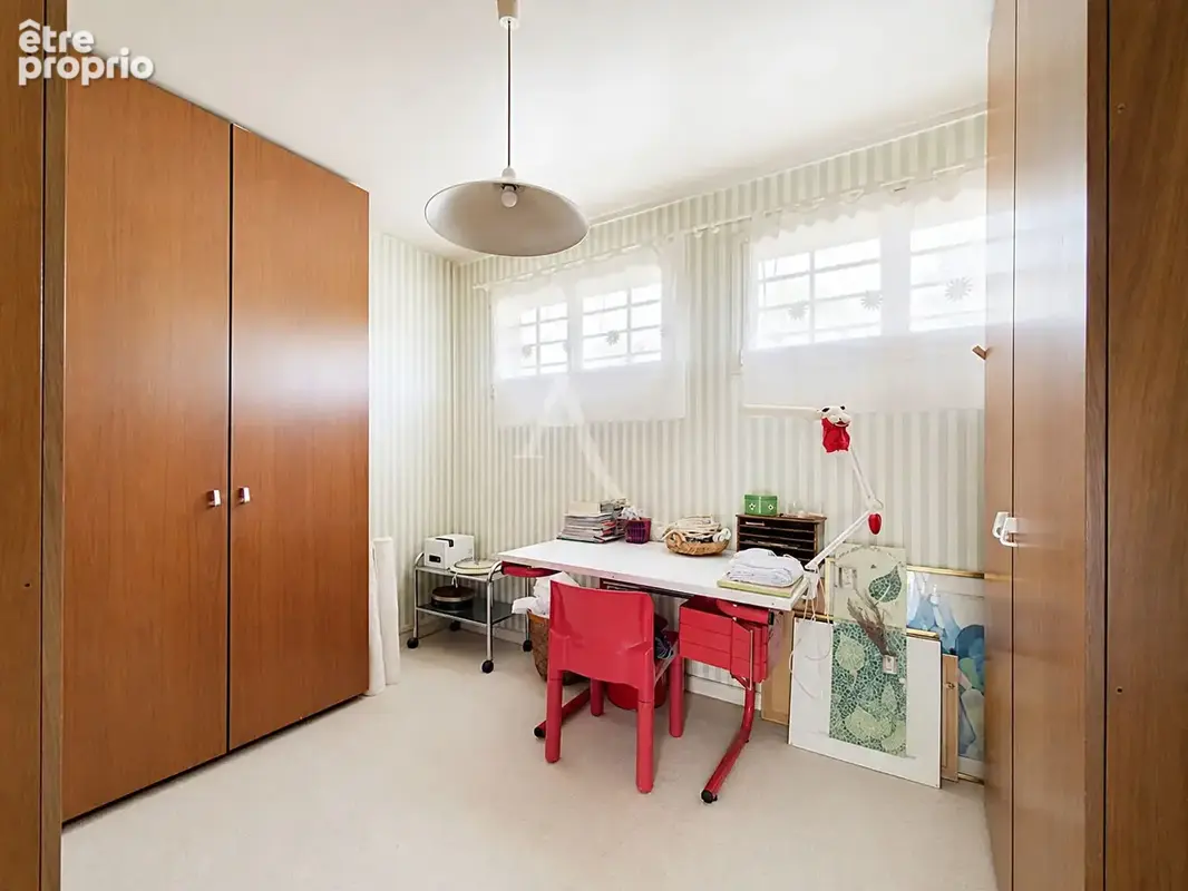 Maison de 260.75 m² - Chavenay - photo 17