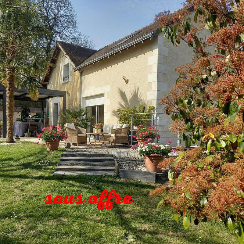 Maison à NOUZILLY