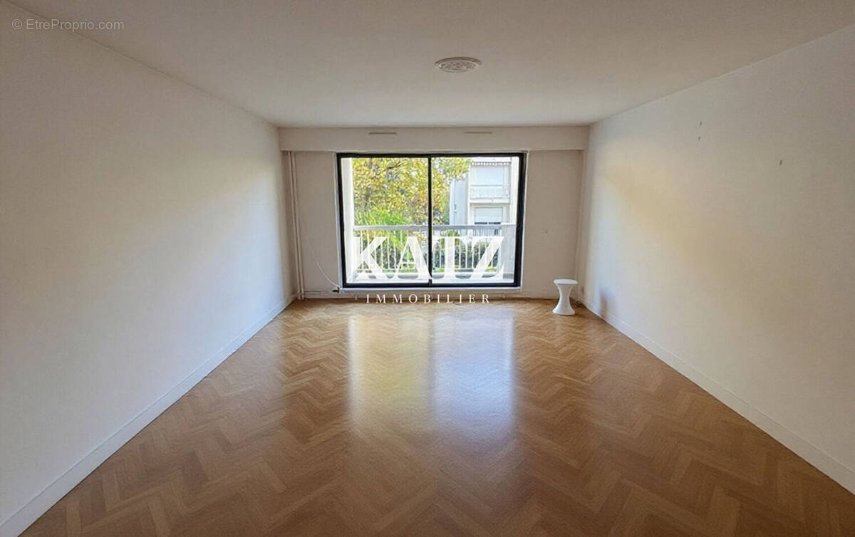 Appartement à GARCHES