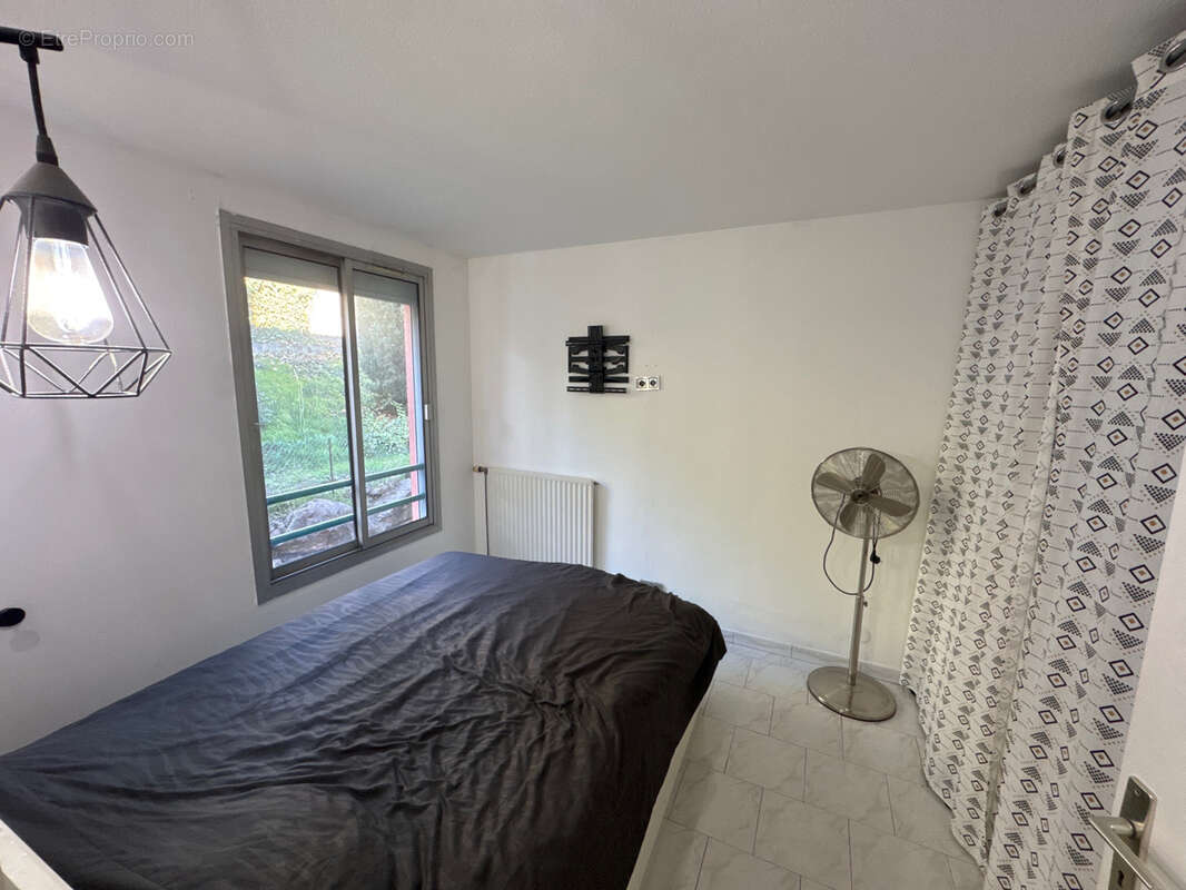 Appartement à CARROS