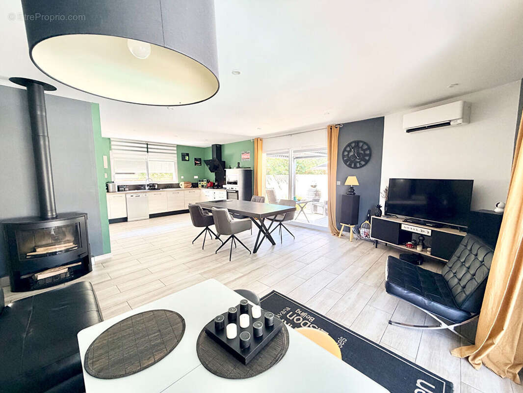 Maison plain pied T4  avec piscine et garage - photo 11