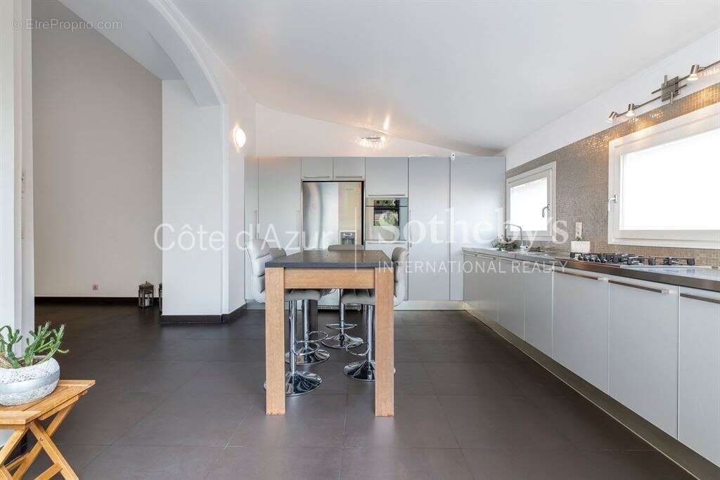 Appartement à BEAUSOLEIL