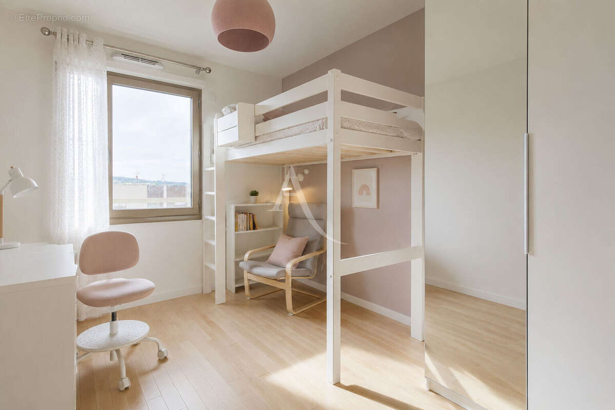 Appartement à SAINT-CYR-L'ECOLE