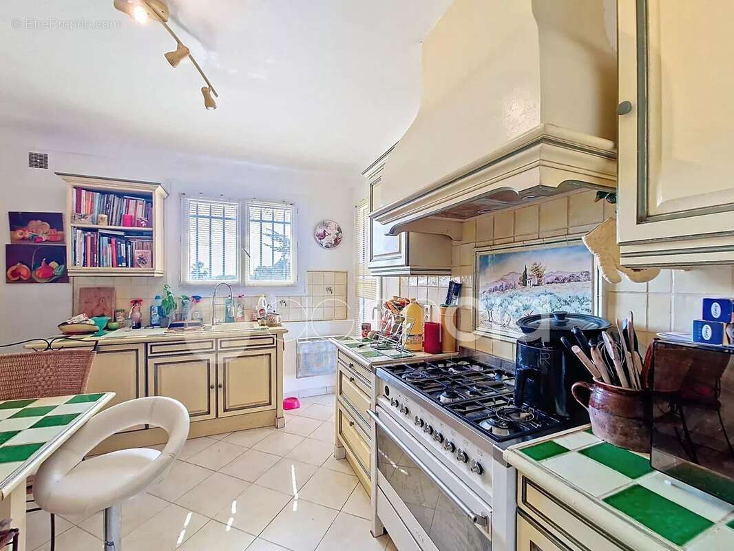 Belle villa divisée en 2 appartements à Peymeinade - photo 8
