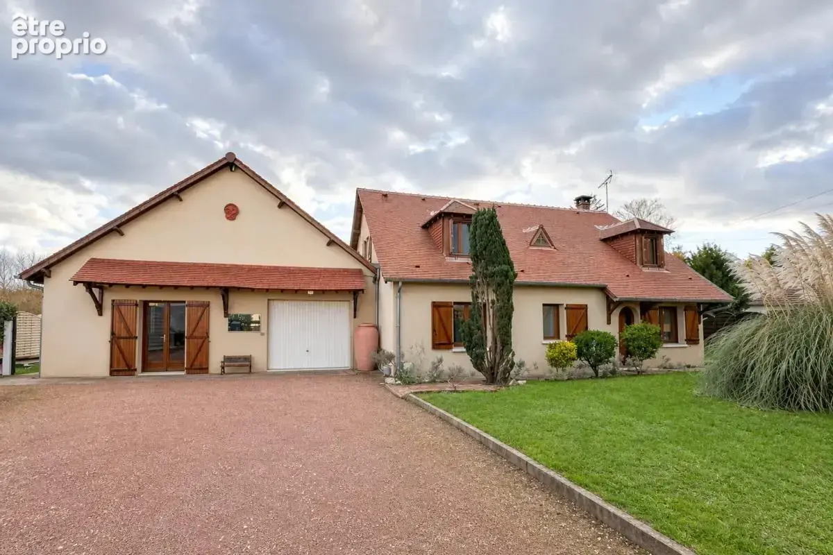 Maison de 7 pièces de 212 m² à Le Poinçonnet - photo 4