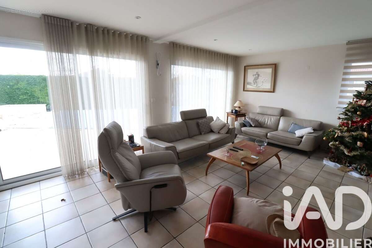 Photo 5 - Maison à SAINT-BEAUZIRE