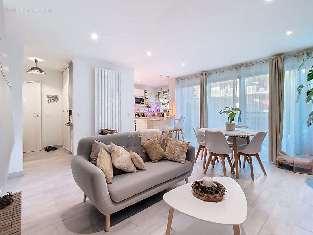 Appartement à SAINT-MAUR-DES-FOSSES