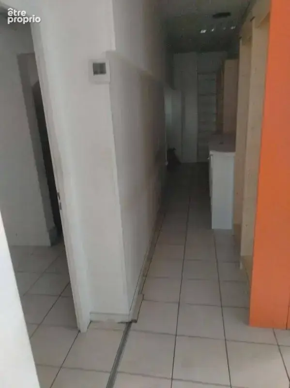 Bien commercial à vendre au centre-ville de Rumilly - photo 11