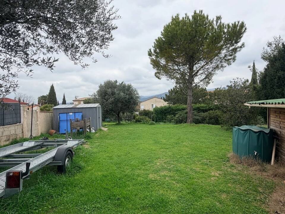Terrain à AUBAGNE