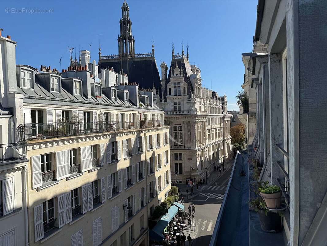 Appartement à PARIS-10E