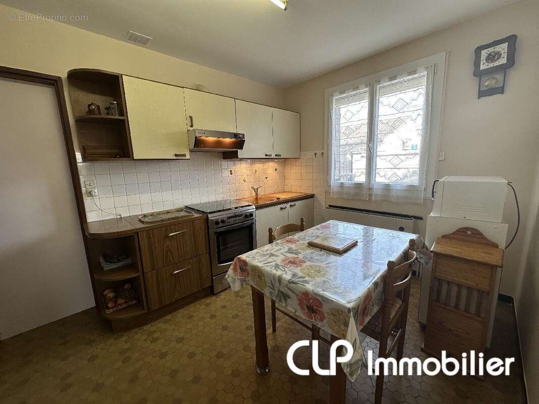 Maison à MONTELIMAR