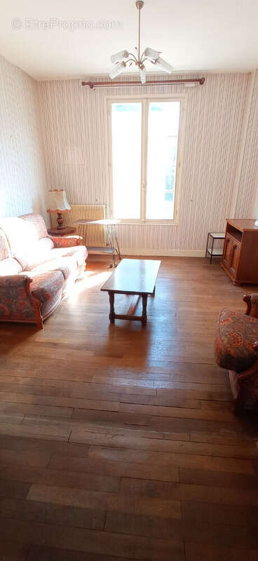 Maison à LAVAULT-SAINTE-ANNE