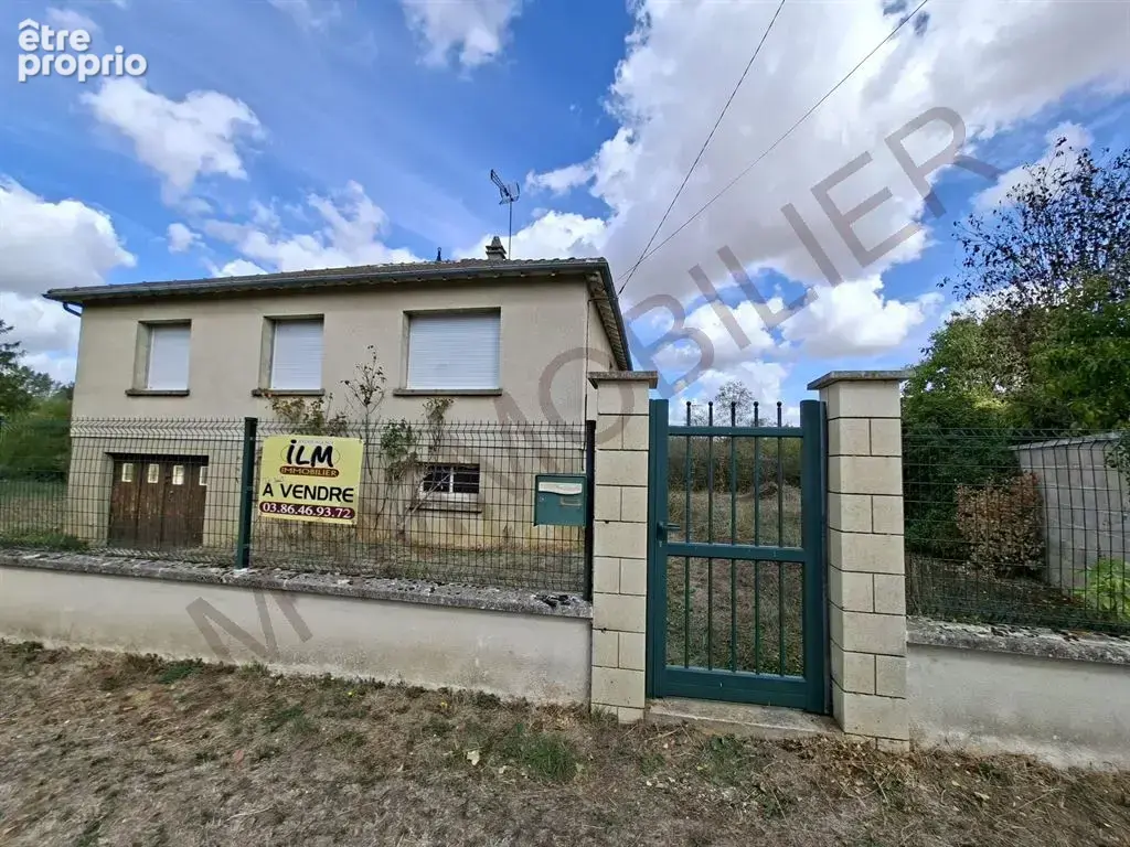 Photo Maison à Augy au prix de 124 000€