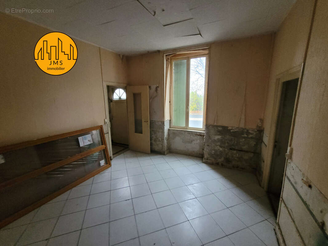 Maison à MONTMARAULT