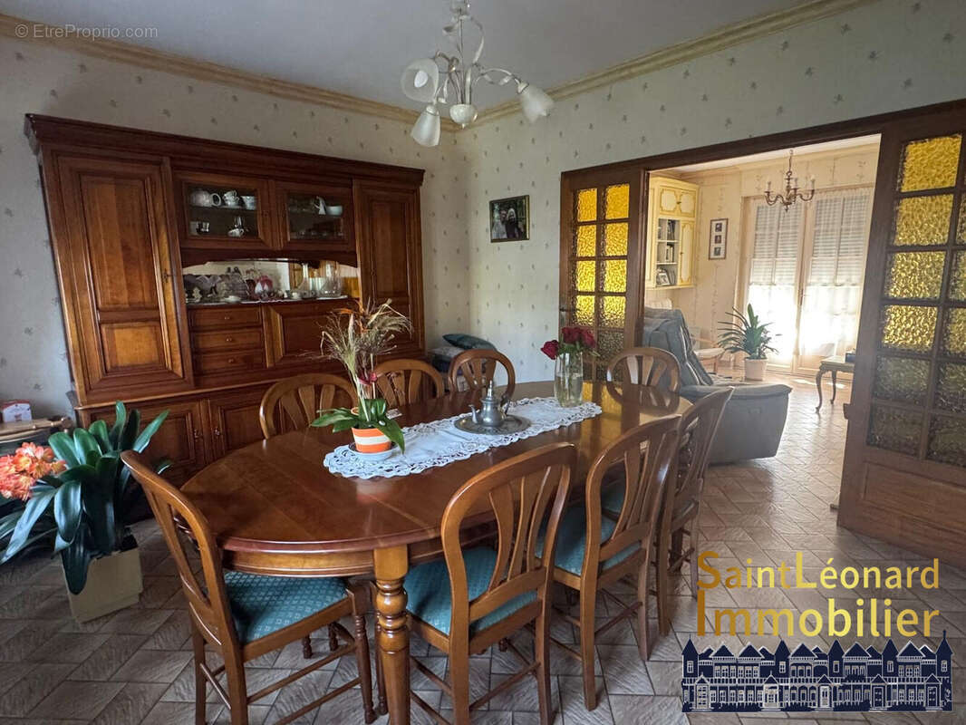 Maison 165 m² à La Bazouge-Du-Desert  - photo 4