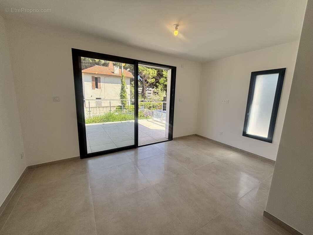 Appartement à CARRY-LE-ROUET