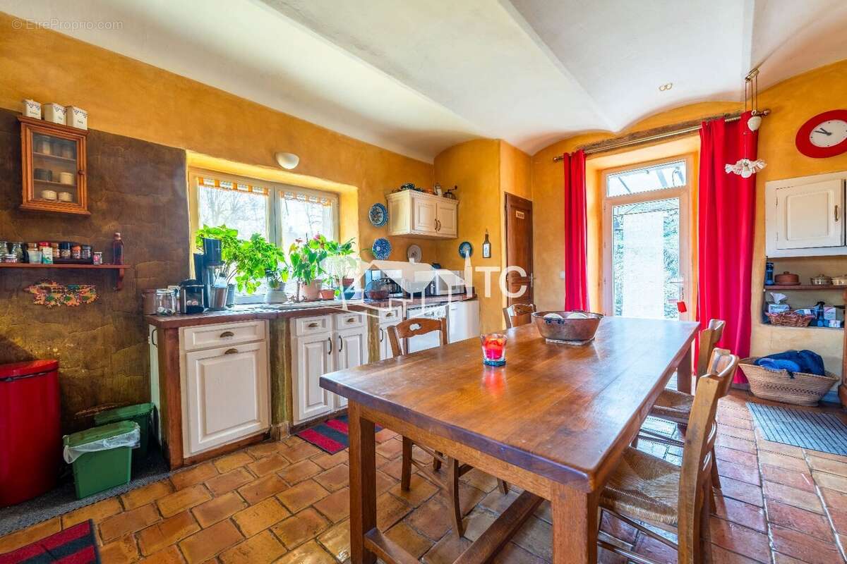 Maison à SAINT-PAUL-LE-JEUNE