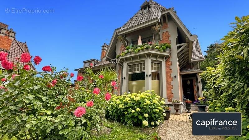 Maison à VALENCIENNES