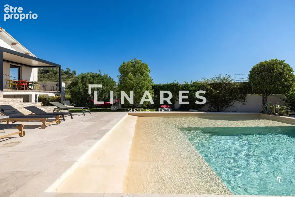 LA PANORAMIQUE - Villa T5 de 200m² - Piscine - Cuisine d'été - Terrain de 785m² - 13011 LA VALENTINE - photo 22