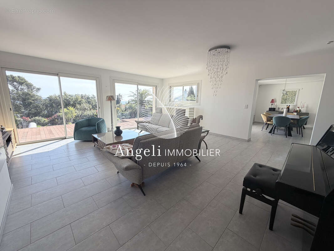 Maison à FREJUS