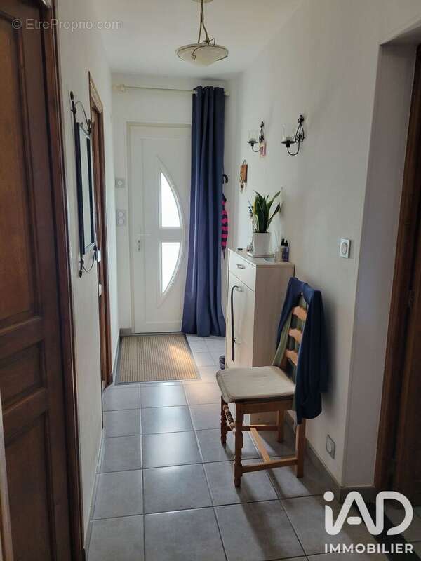 Maison 113 m² à Lechelle  - photo 7
