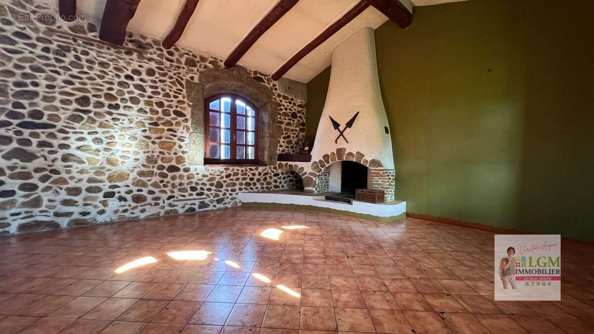 Maison à MASSANES