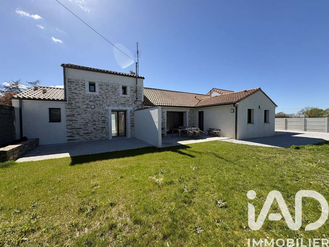 Photo 3 - Maison à CHAUVE