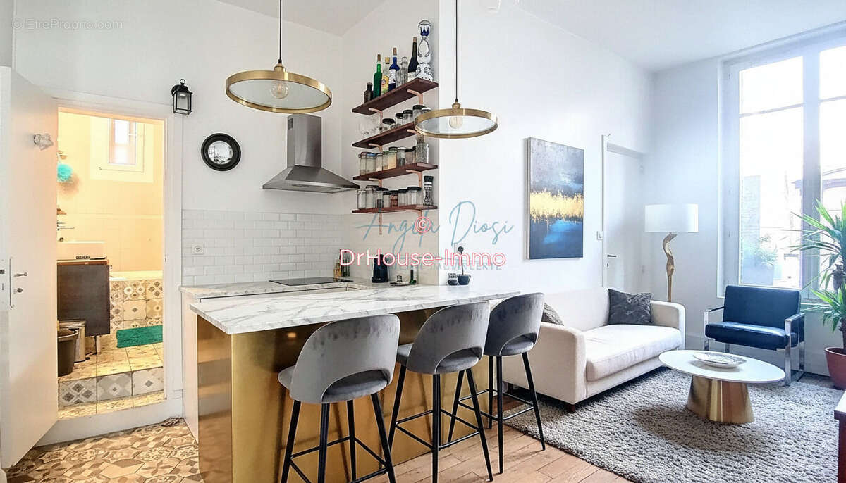 Appartement à PARIS-11E