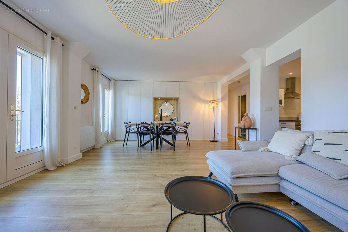 Appartement à VEYRIER-DU-LAC