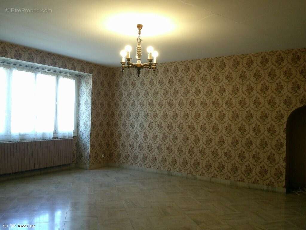 Maison De Campagne Avec Une Deuxième Maison Et D'Autres Dépendances - photo 13