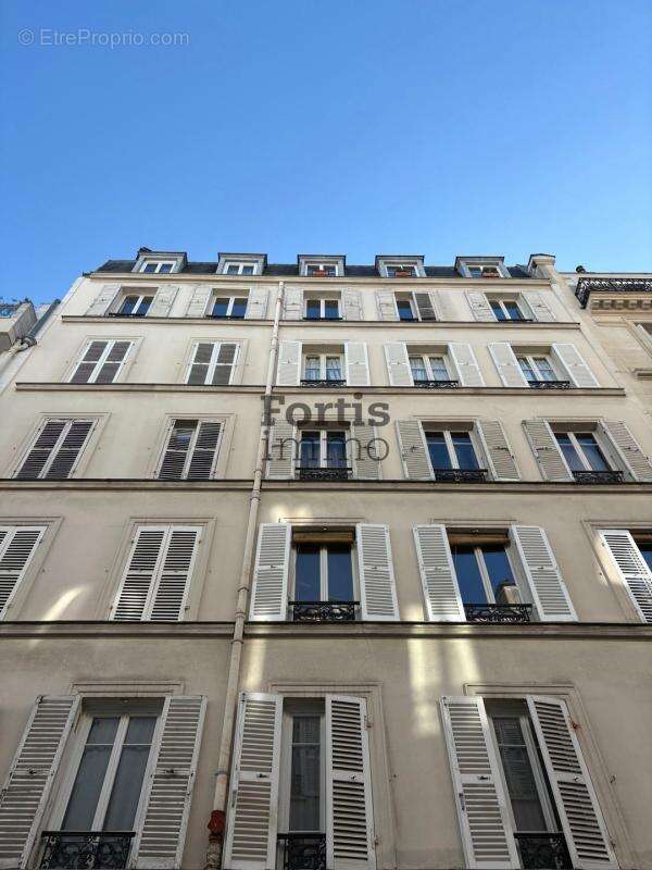 Appartement à PARIS-7E