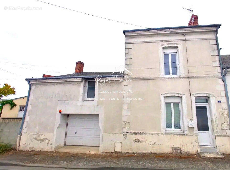 Maison ancienne de 95 m2 hab,  - Maison à CHATELLERAULT