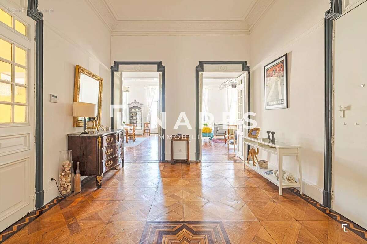 Appartement à MARSEILLE-6E