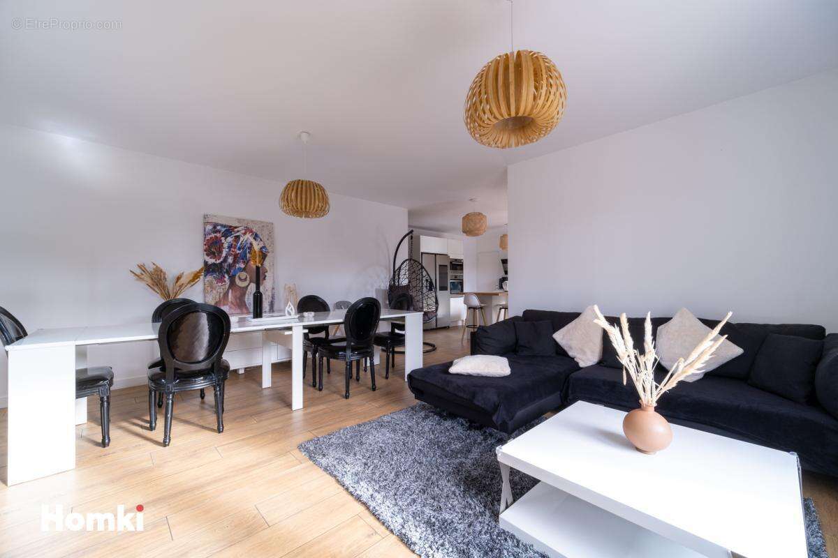 Maison à BRUGUIERES