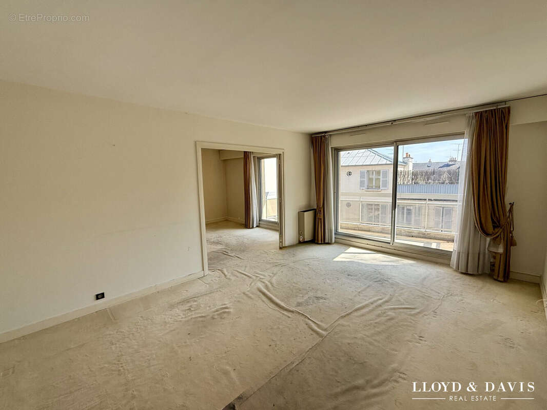 Appartement 104 m² à Versailles  - photo 2