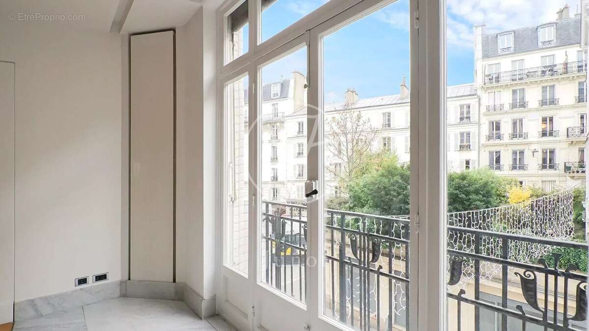 Appartement à PARIS-6E