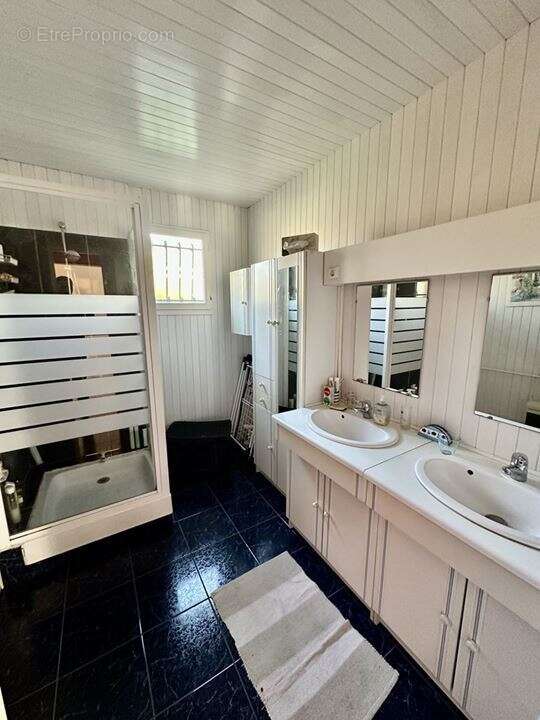 Maison à GRAYAN-ET-L'HOPITAL