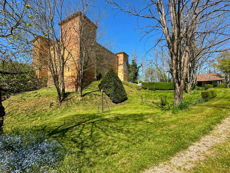 Propriete à vendre 7 pièces ESPAS (32) - photo 3