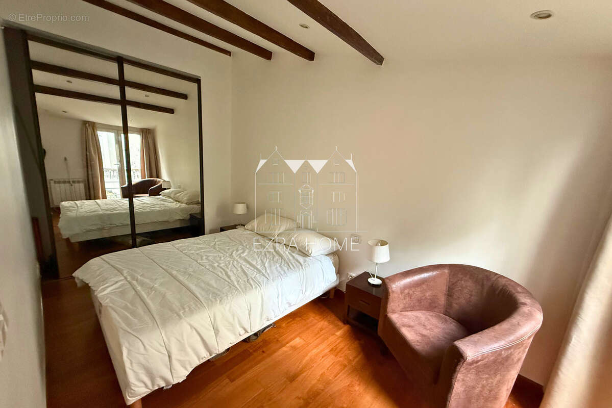 Appartement à PARIS-14E