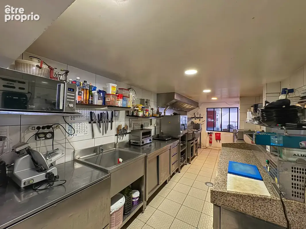 Ensemble immobilier murs commerciaux et appartement - photo 18