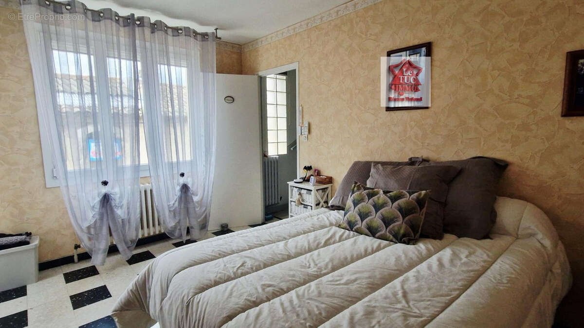 Maison à BOLLENE