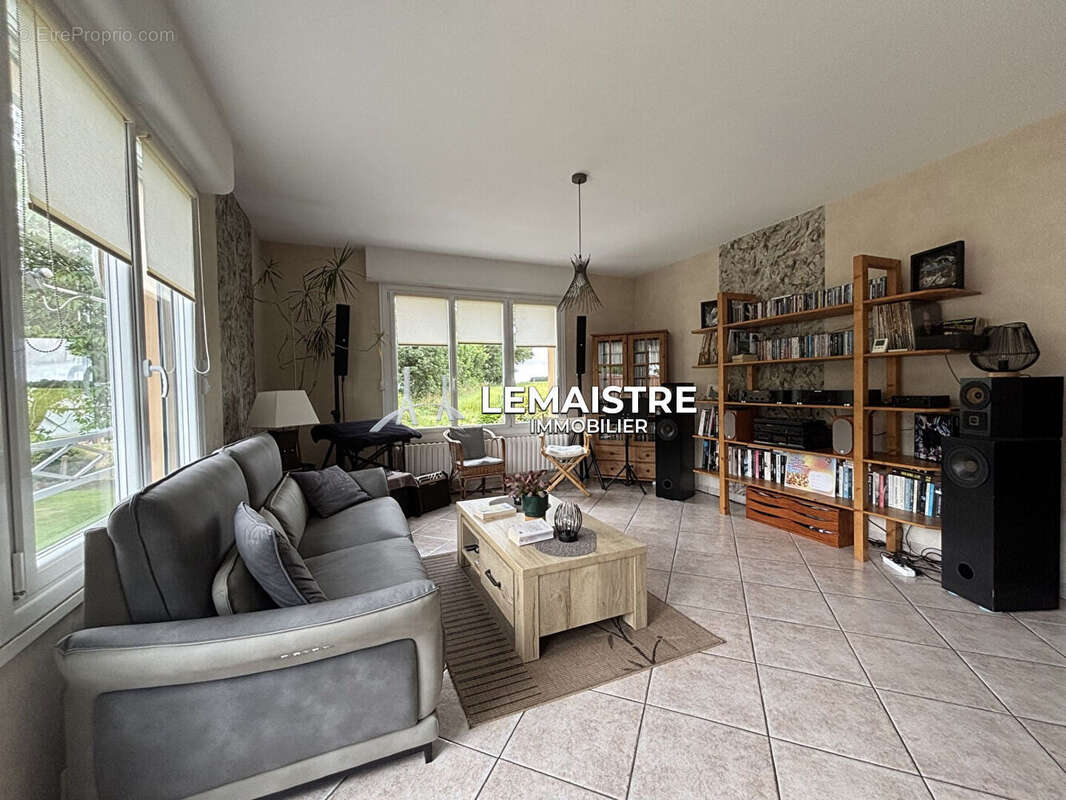 Maison à vendre- Gonneville La Mallet- 114 m2-  4 chambres - photo 3