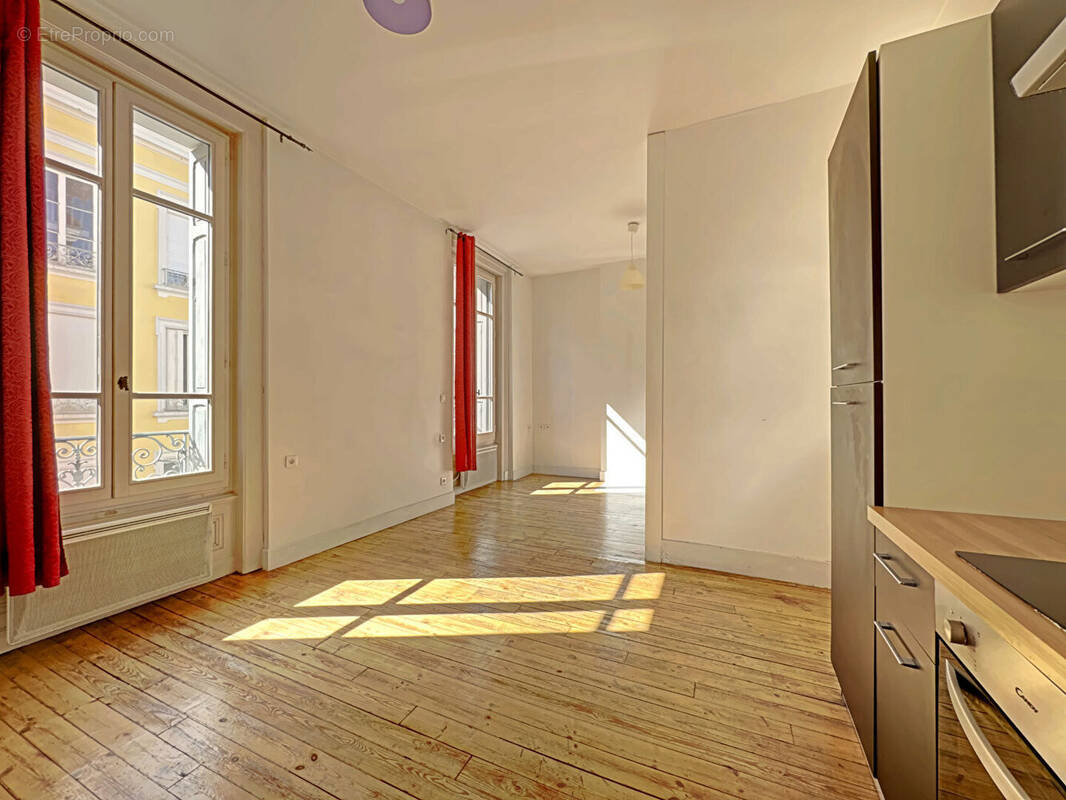 Appartement à SAINT-ETIENNE