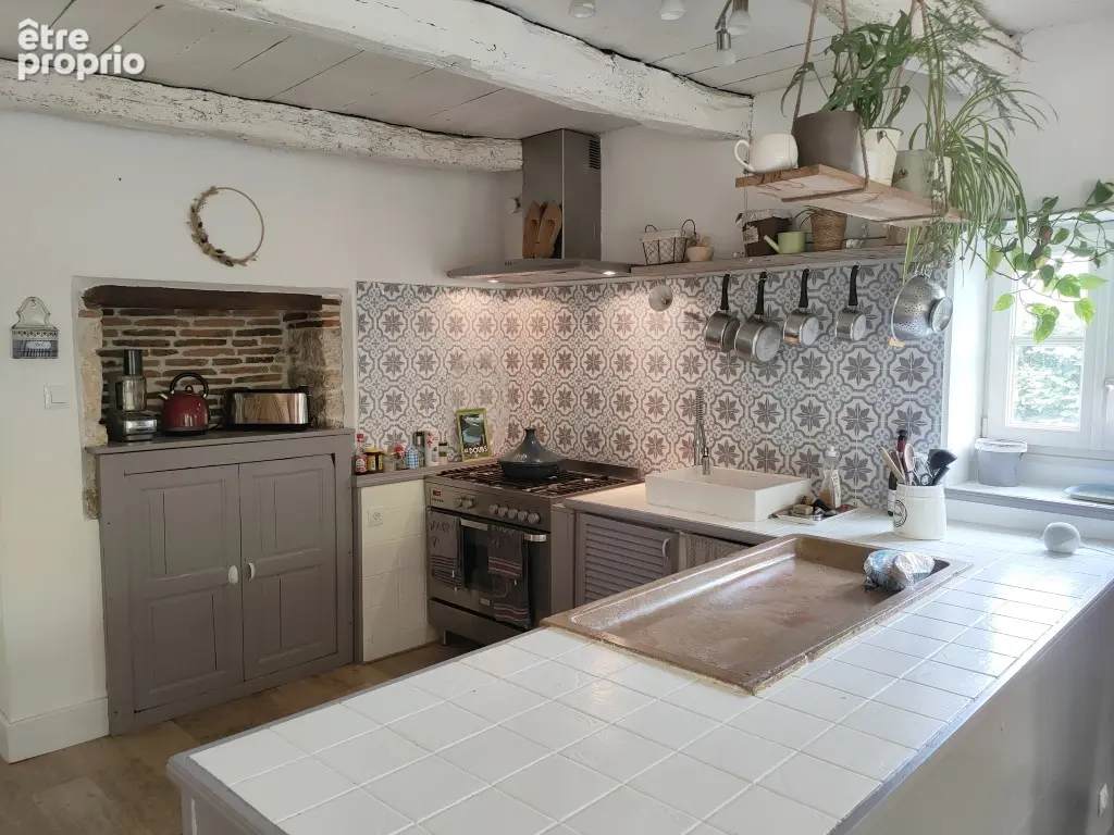 Maison  de Caractère en pierres de 202 m2 - photo 2