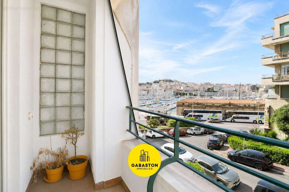 Appartement à MARSEILLE-2E