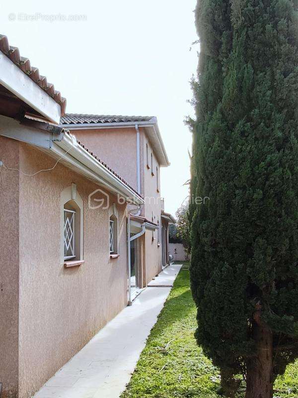 Propriété d’exception à toulouse  245 m²  terrain de 1000 m2  prestations haut de gamme - photo 2