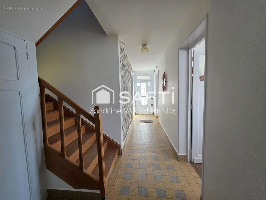 Maison 120 m² à Brunehamel  - photo 7