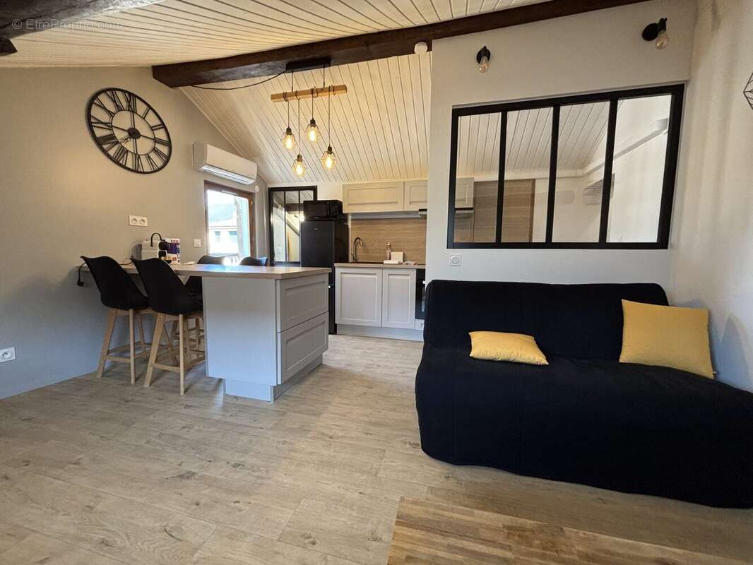 Appartement à FONTAINE